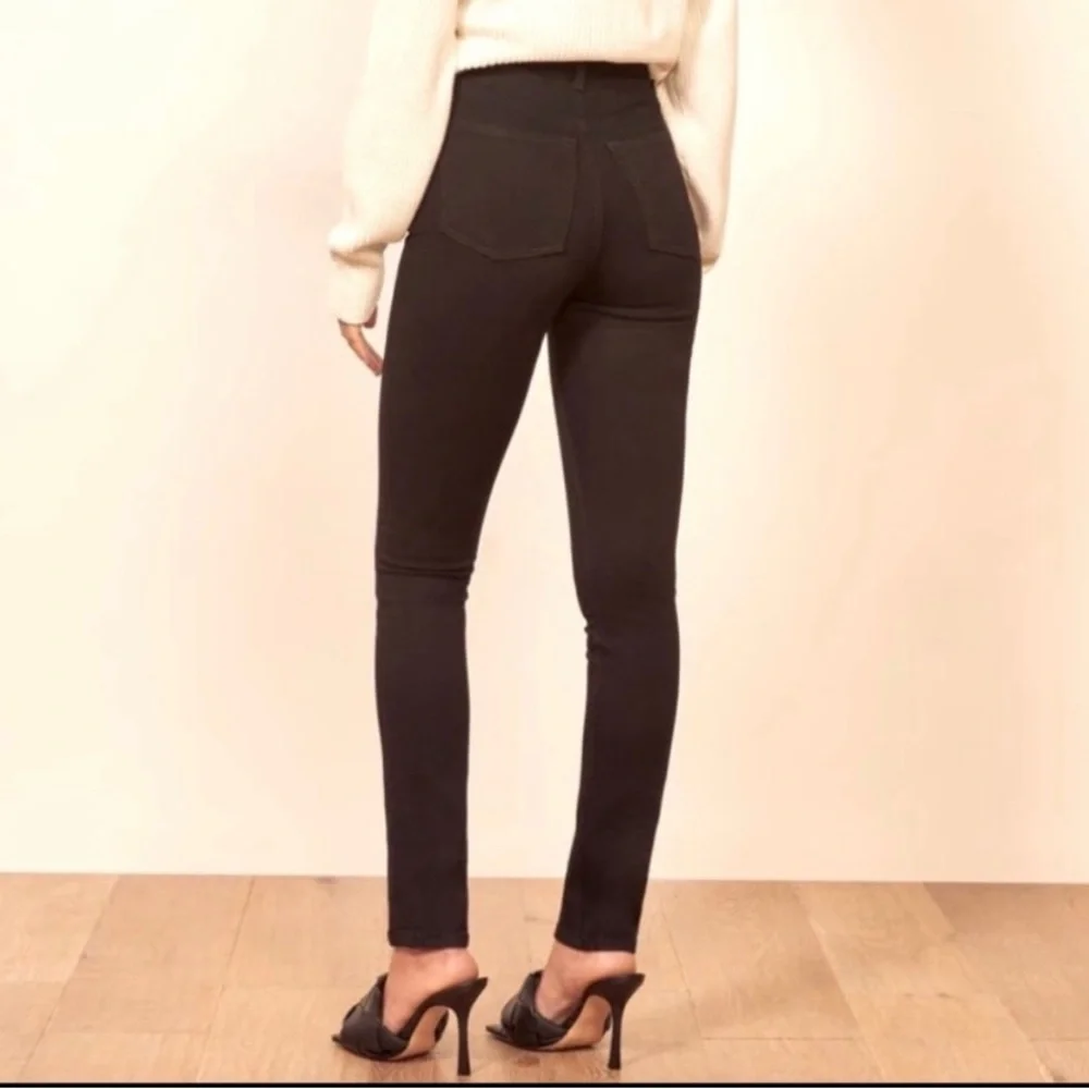 NWT Reformation Harper mid rise skinny jeans in black